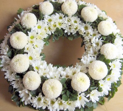 YWS601	White Wreath